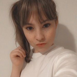 Meet your Posher, Simone